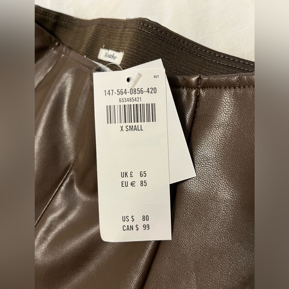 Abercrombie Curve Love Vegan Leather Split-Hem Flare Pants - Picture 4 of 4